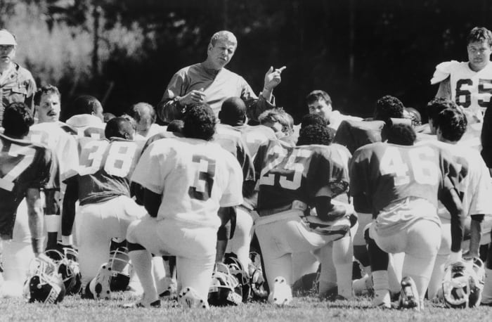 Bill Parcells in training camp, 1987.